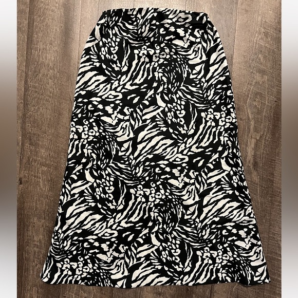 Zebra print satin midi skirt - Picture 2 of 5